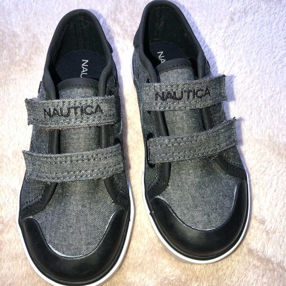 Boys Nautica Black and Dark Gray dressy sneakers 9